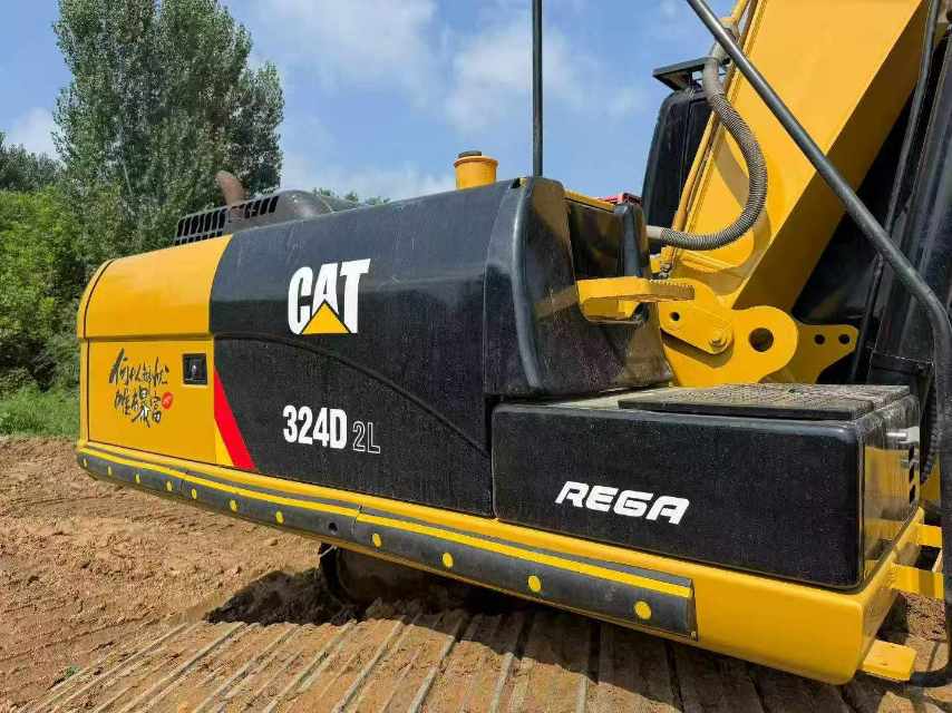 Buy Caterpillar 324DL Used Excavator / 9