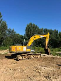 Buy XCMG XE215DA Used Excavator / 2 Buy XCMG XE215DA Used Excavator / 2