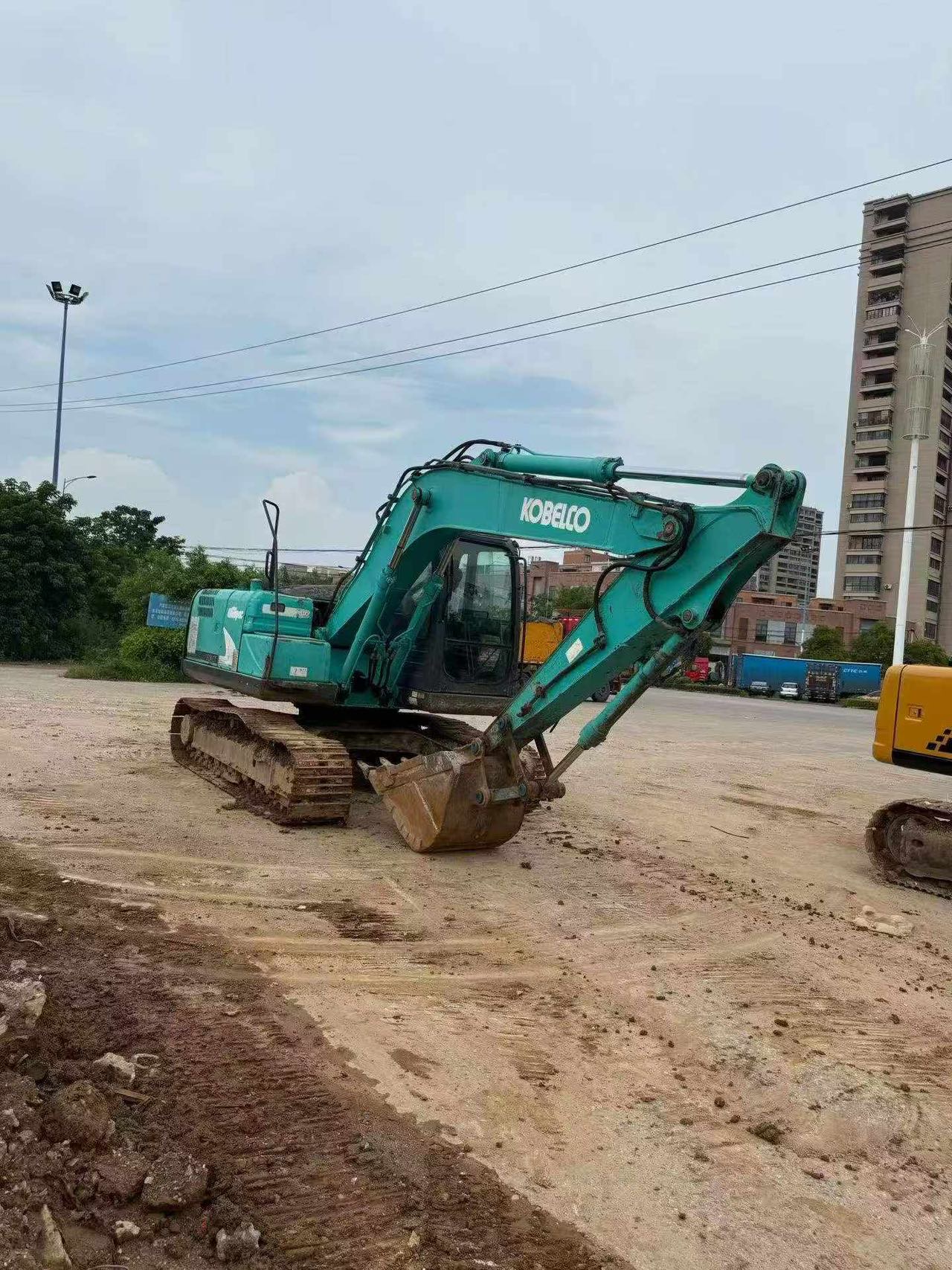 Buy Kobelco SK140LC-8 Used Excavator / 4