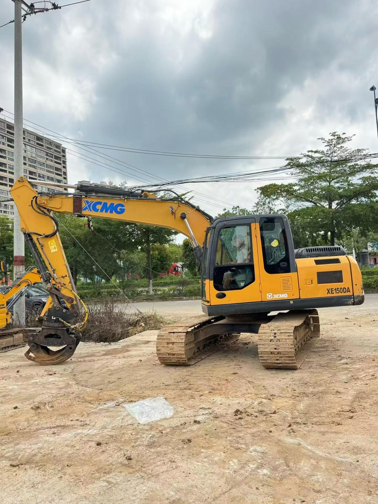 Buy XCMG 150D Used Excavator / 2