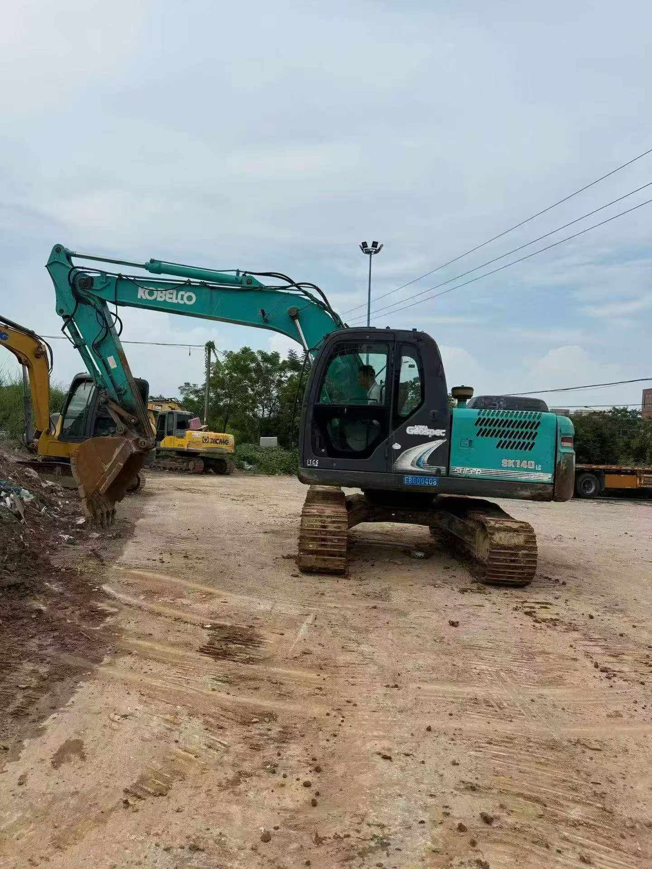 Buy Kobelco SK140LC-8 Used Excavator / 3