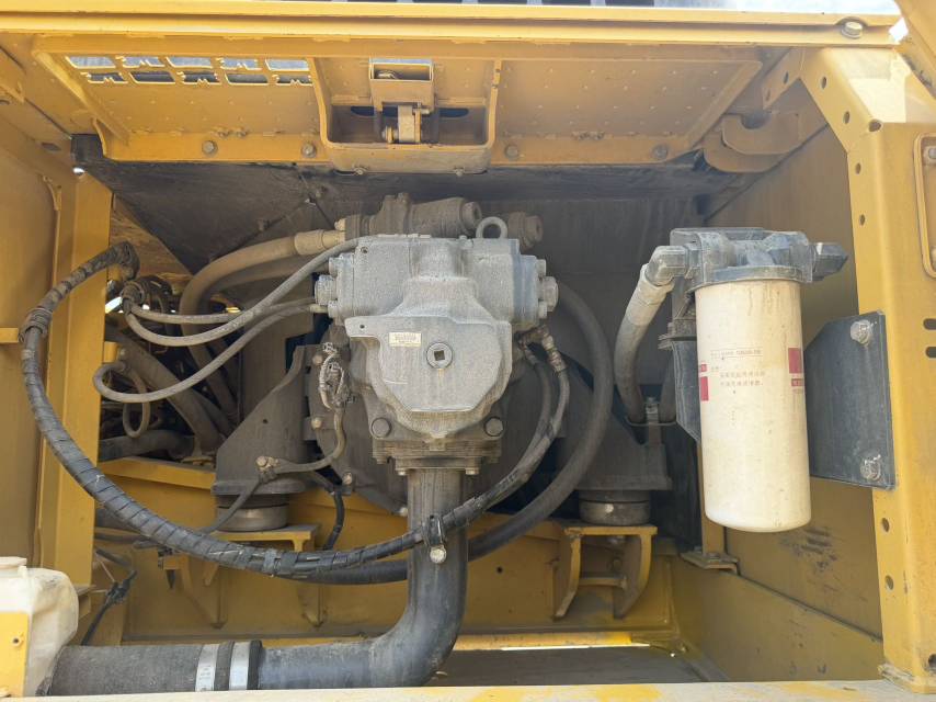Buy Komatsu PC360-8M0 Used Excavator / 7