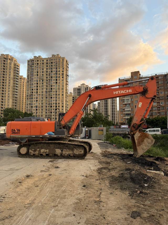 Buy Hitachi ZX360H-5A Used Excavator / 2