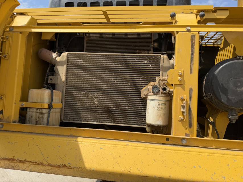 Buy Komatsu PC360-8M0 Used Excavator / 6