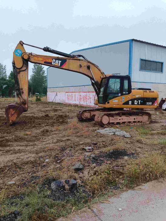 Buy Caterpillar 320C Used Excavator / 1