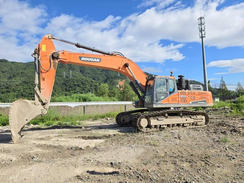 Buy Doosan 420 Used Excavator / 2