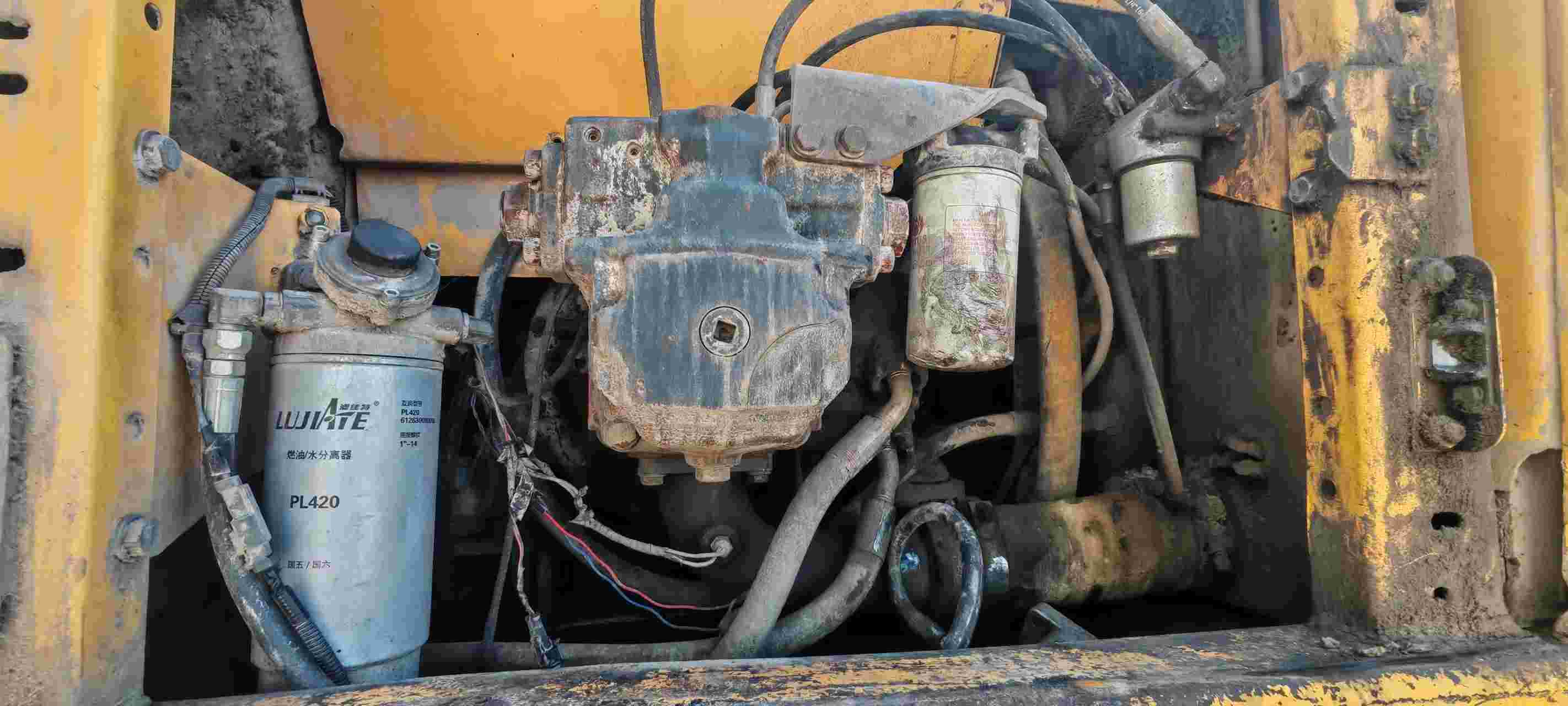 Buy Komatsu PC200-8N1 Used Excavator / 4