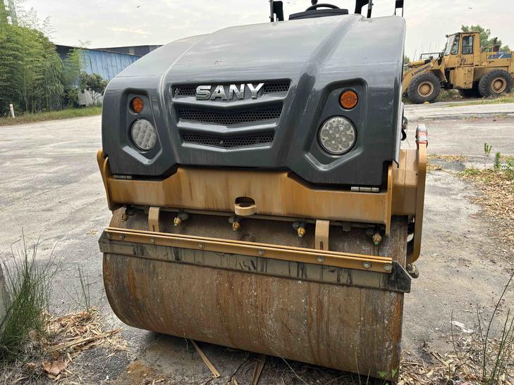 Buy Sany SY26U Used Excavator / 1