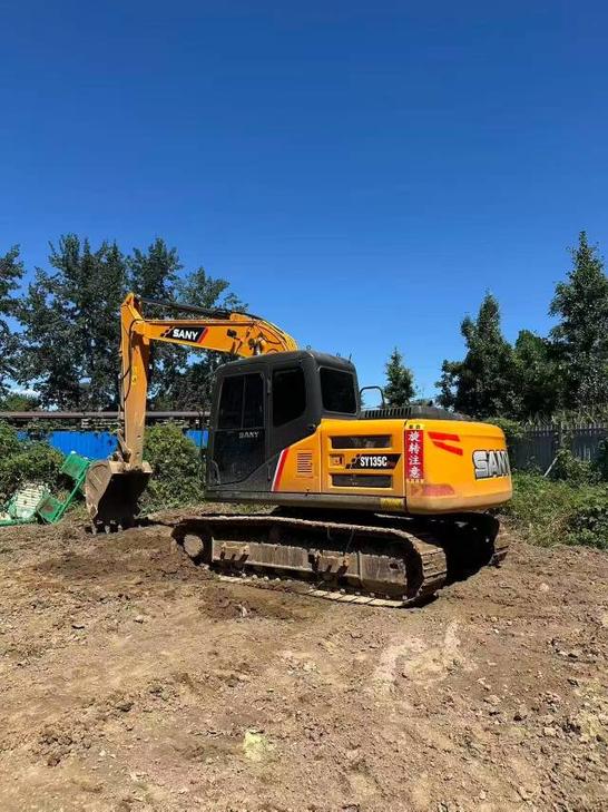 Buy Sany SY135C Pro Used Excavator / 1