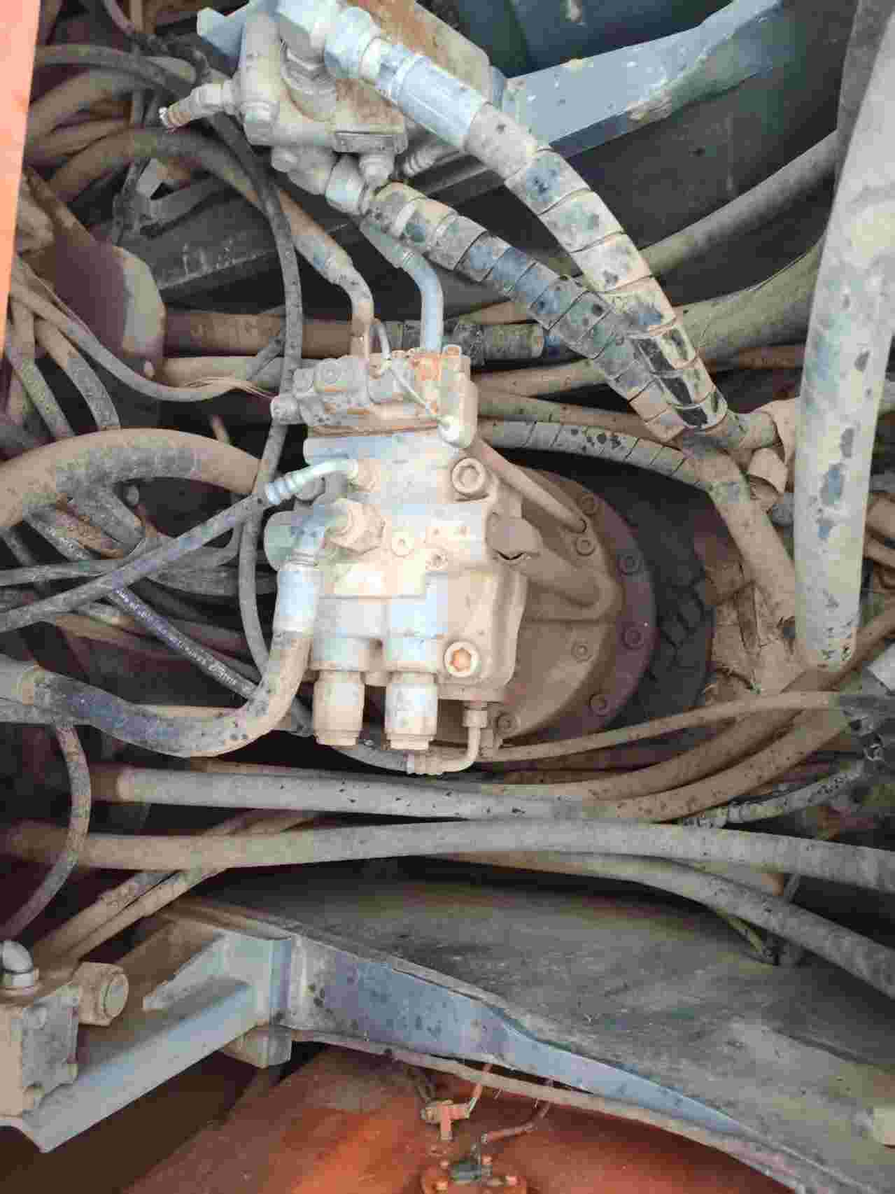 Buy Hitachi EX200-6 Used Excavator / 6