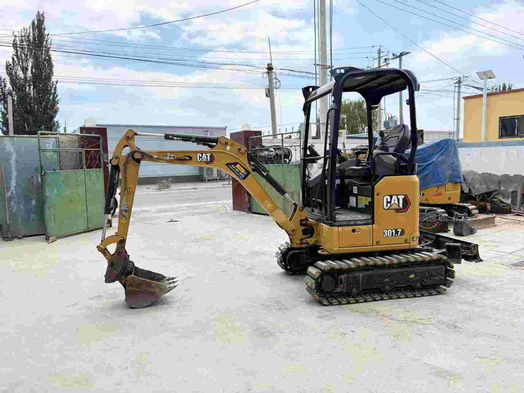 Buy Caterpillar 301.7CR Used Excavator / 4