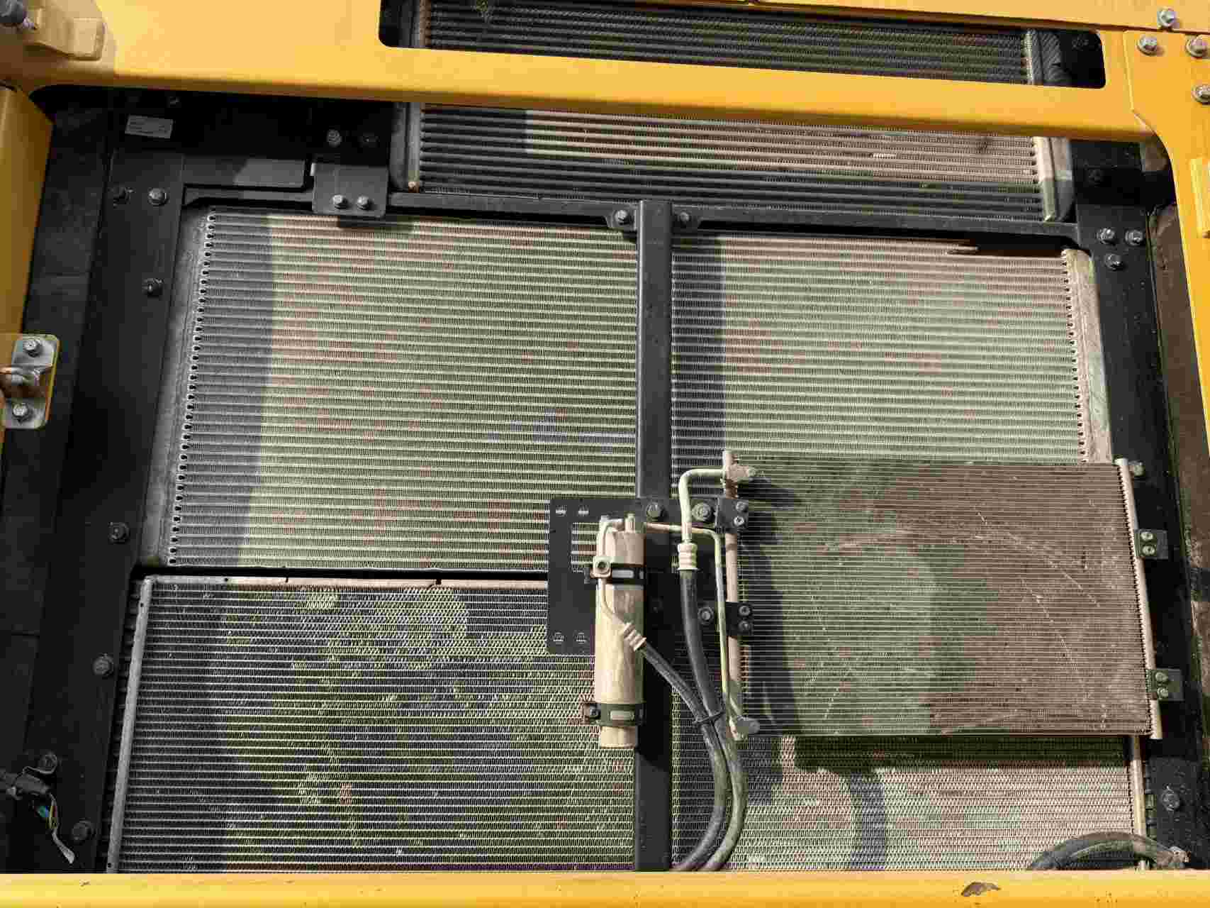 Buy Caterpillar 350 Used Excavator / 11