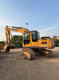 Buy XCMG XE135D Used Excavator / 4 Buy XCMG XE135D Used Excavator / 4