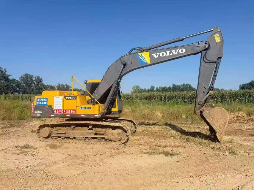 Buy Volvo EC210D Used Excavator / 2