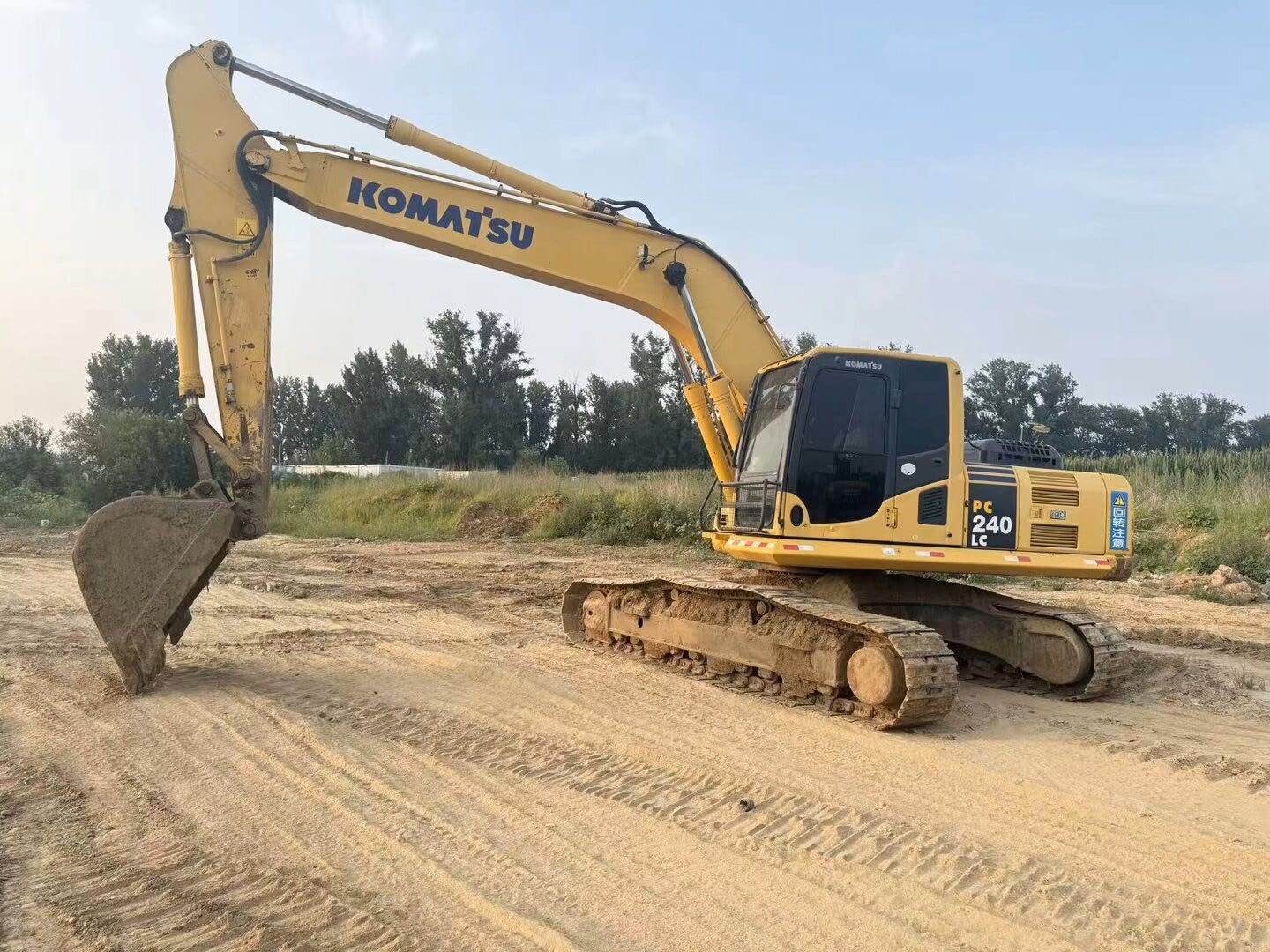 Buy Komatsu PC240-8 Used Excavator / 9