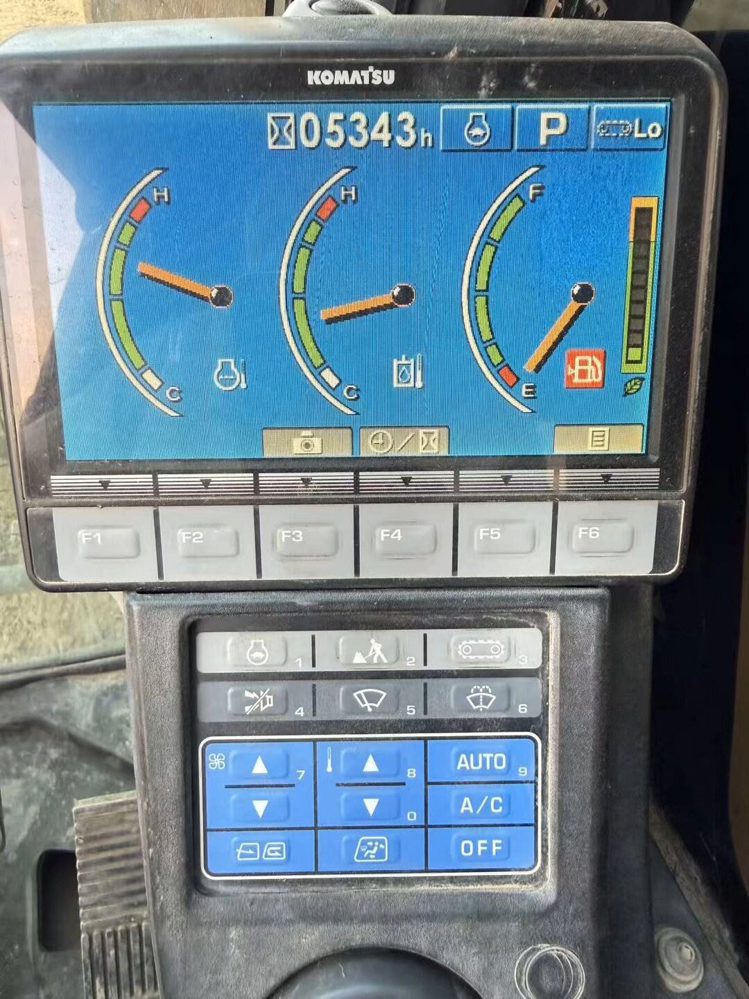 Buy Komatsu PC240-8 Used Excavator / 6