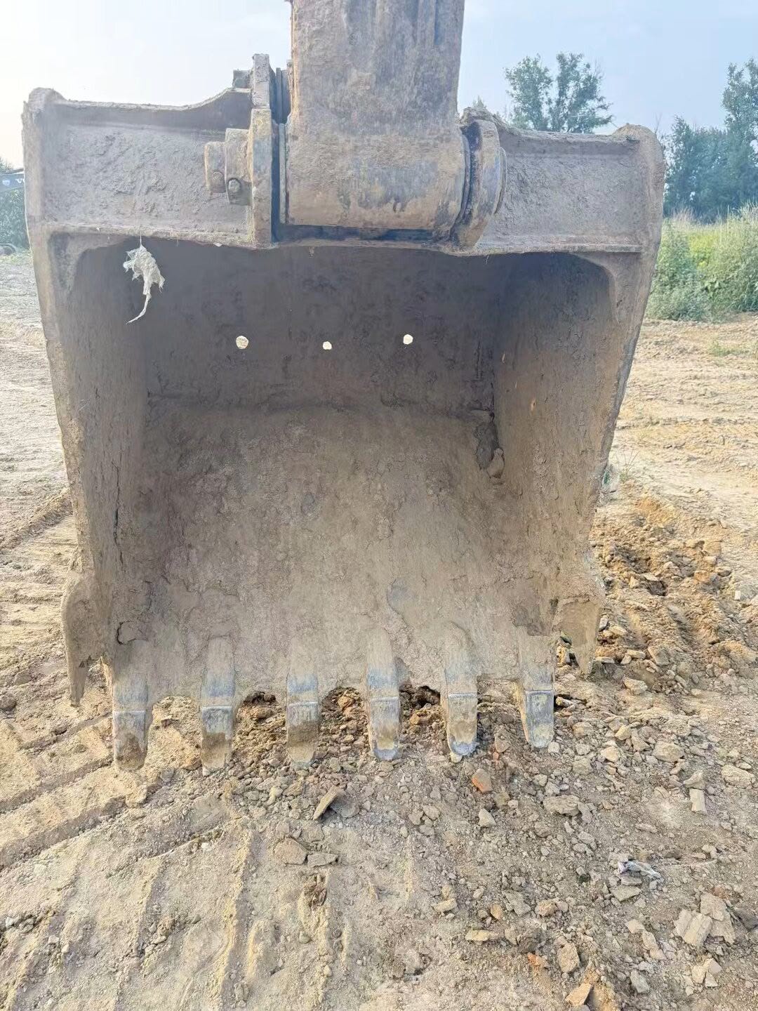 Buy Komatsu PC240-8 Used Excavator / 5