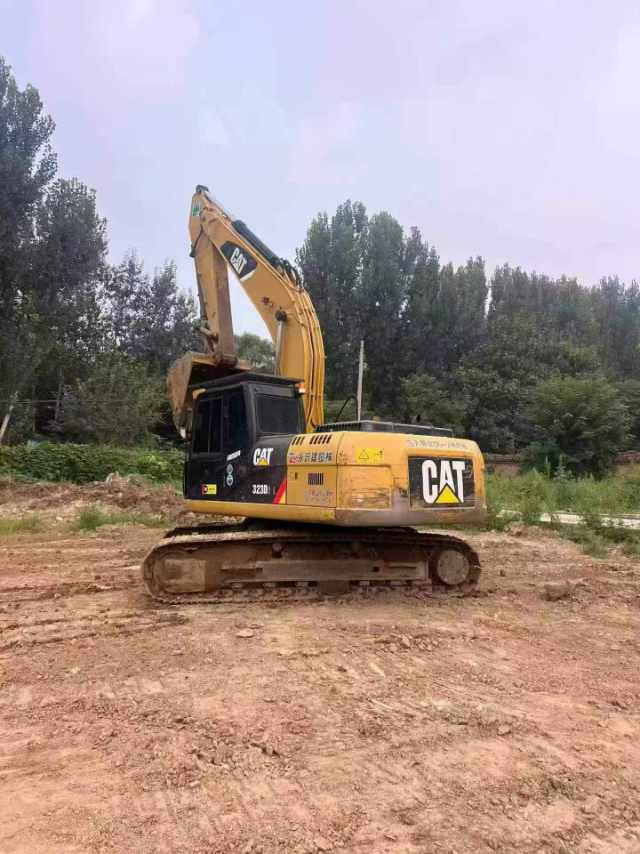 Buy Caterpillar 323D2L Used Excavator / 3