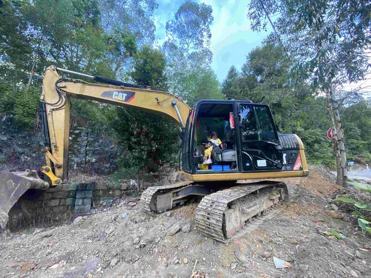 Buy Caterpillar 313C Used Excavator / 1