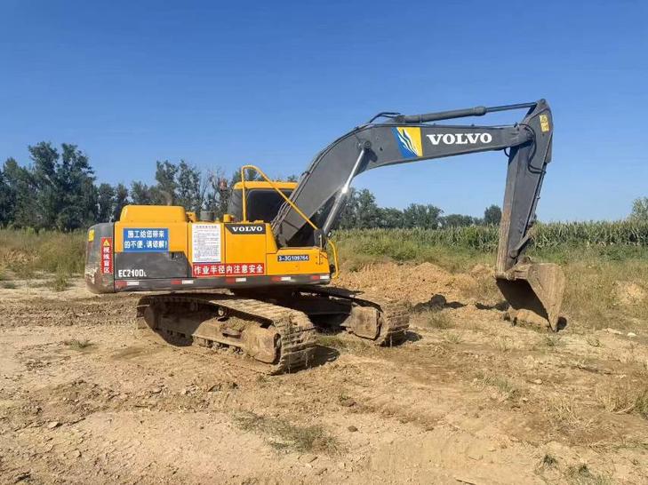 Buy Volvo EC210B Used Excavator / 1