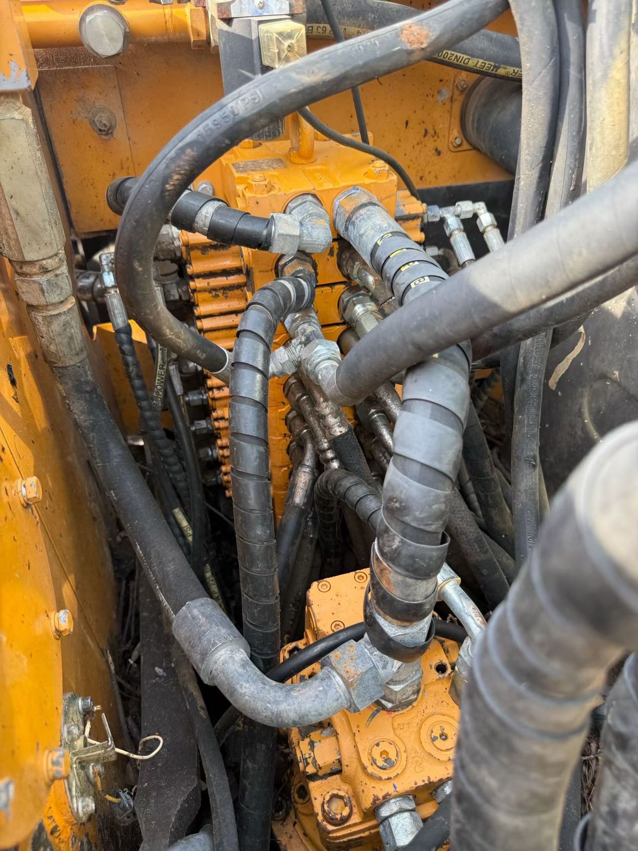 Buy Sany SY95C Used Excavator / 7