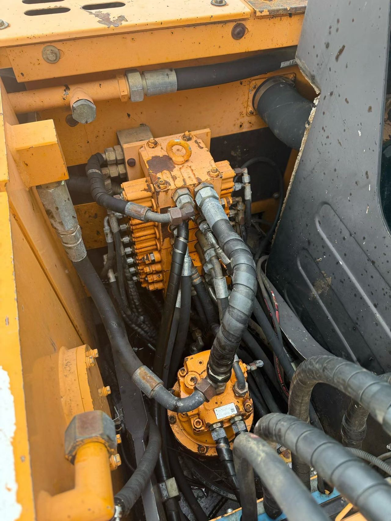 Buy Sany SY95C Used Excavator / 7