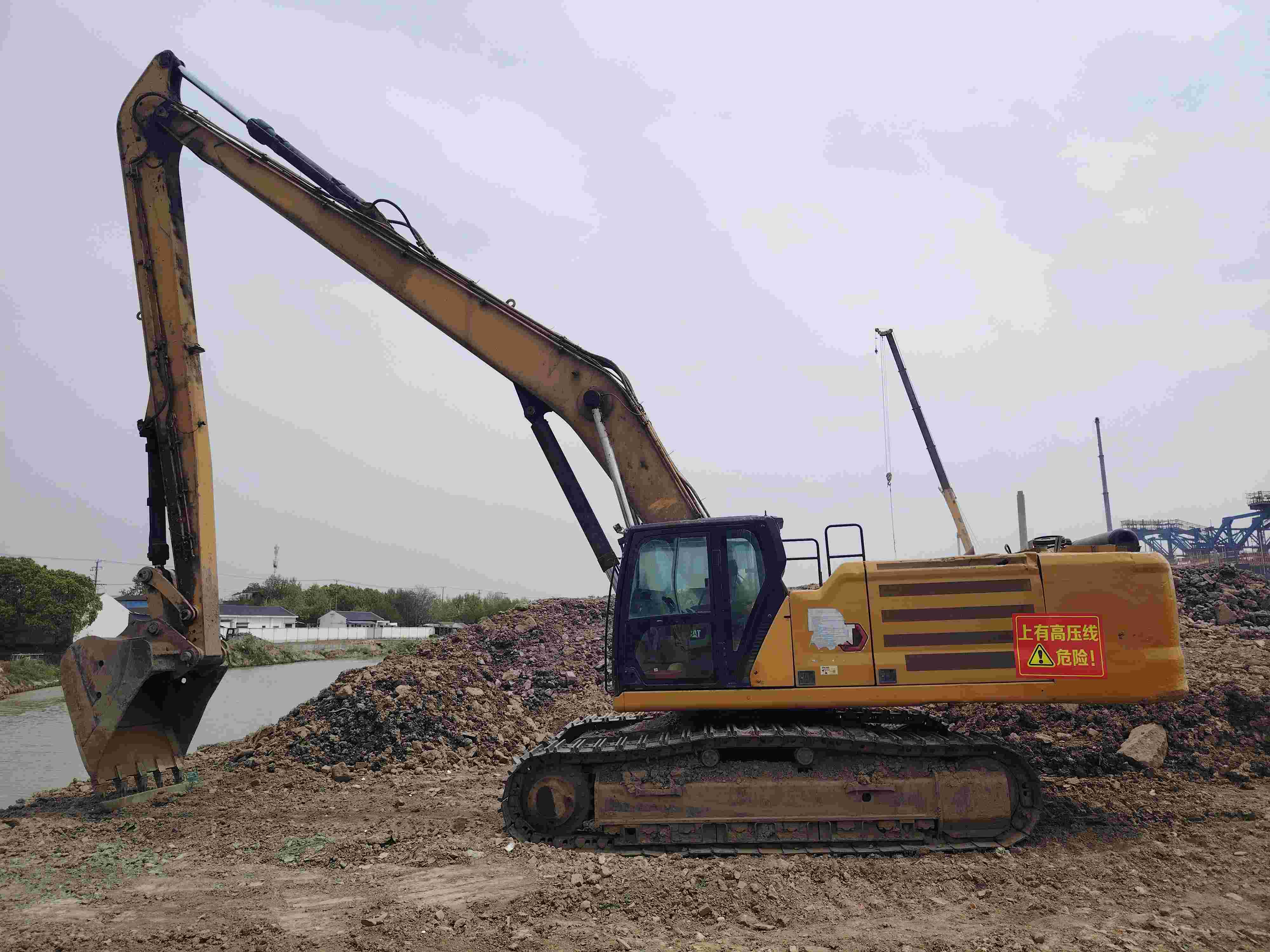 Buy Caterpillar 345D Used Excavator / 8