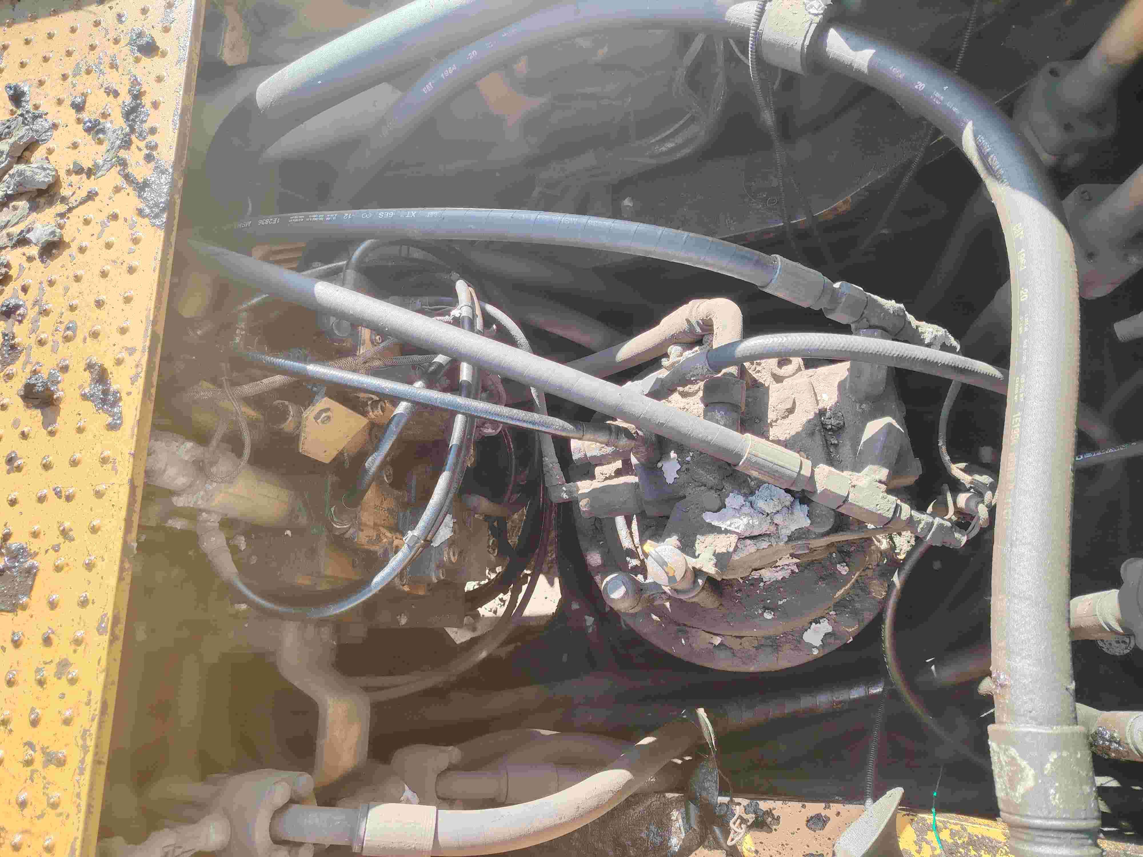 Buy Caterpillar 345D Used Excavator / 4