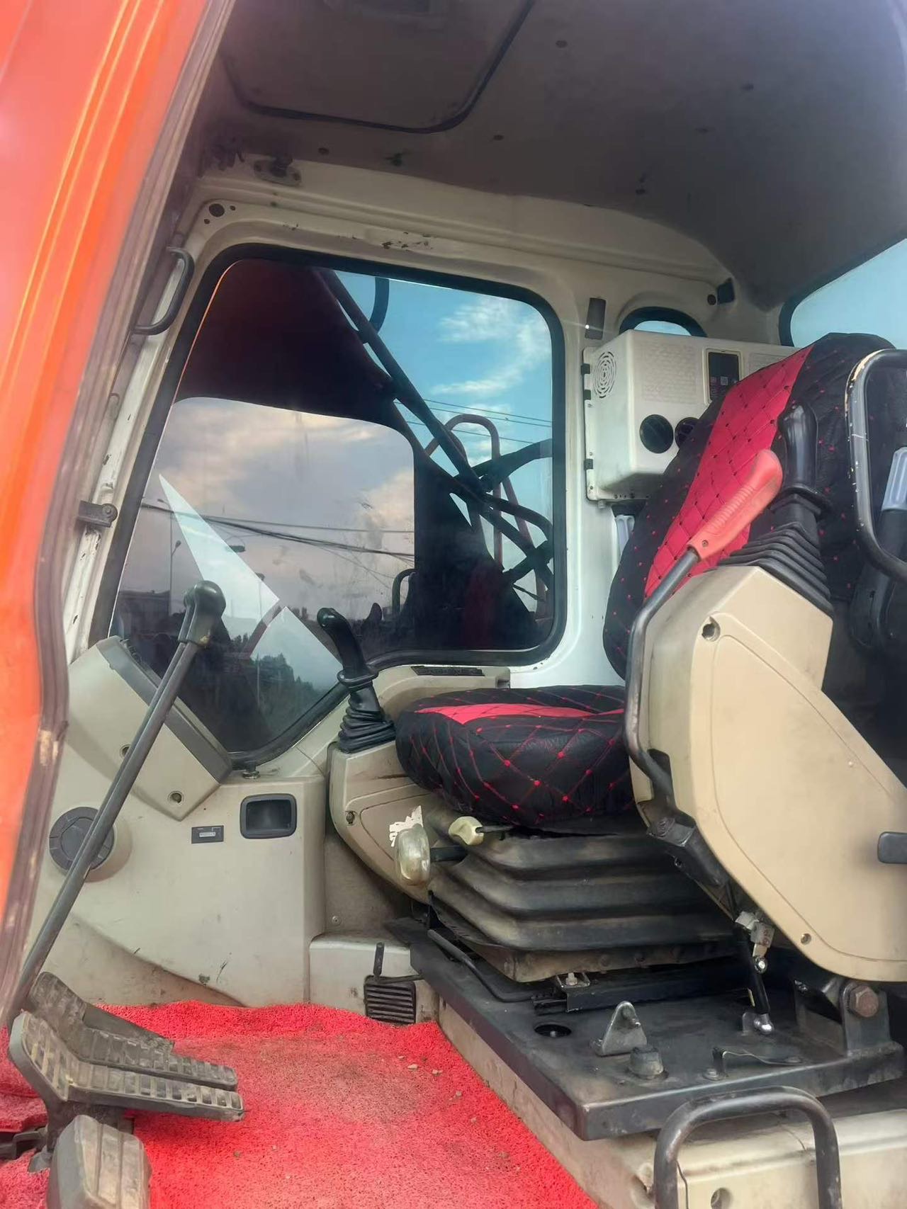 Buy Doosan 150W-7 Used Excavator / 5