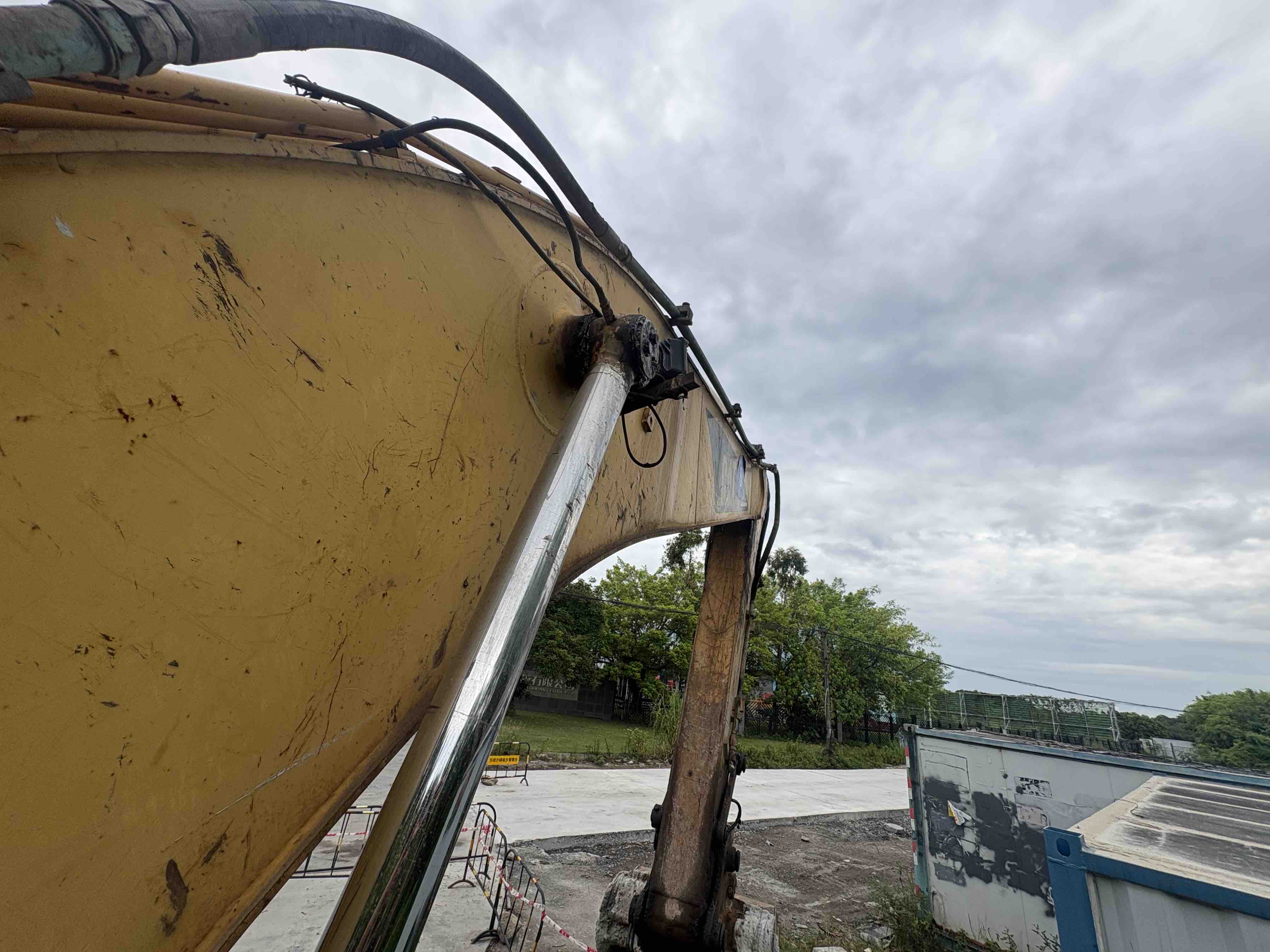 Buy Caterpillar 320C Used Excavator / 10