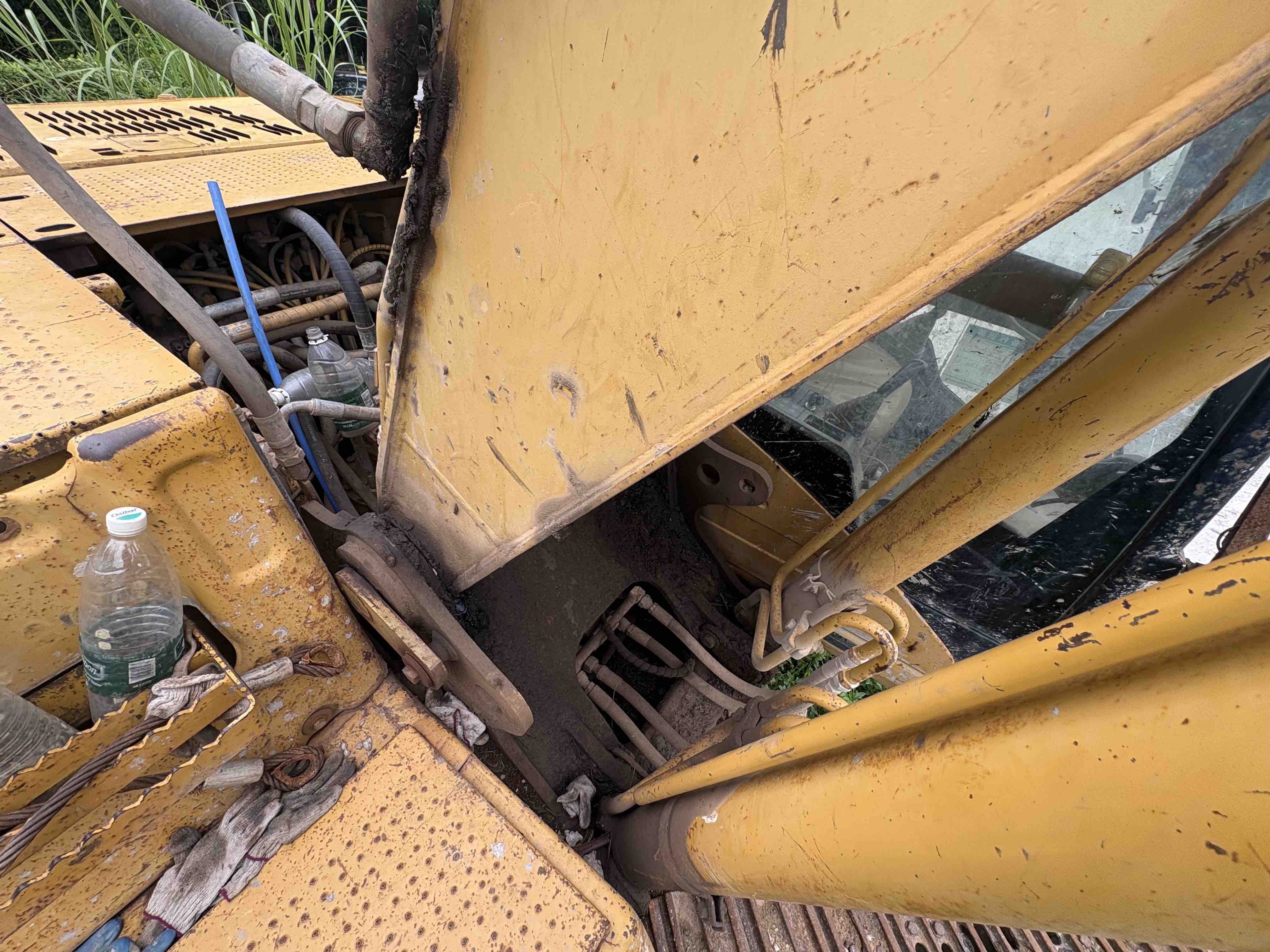 Buy Caterpillar 320C Used Excavator / 8