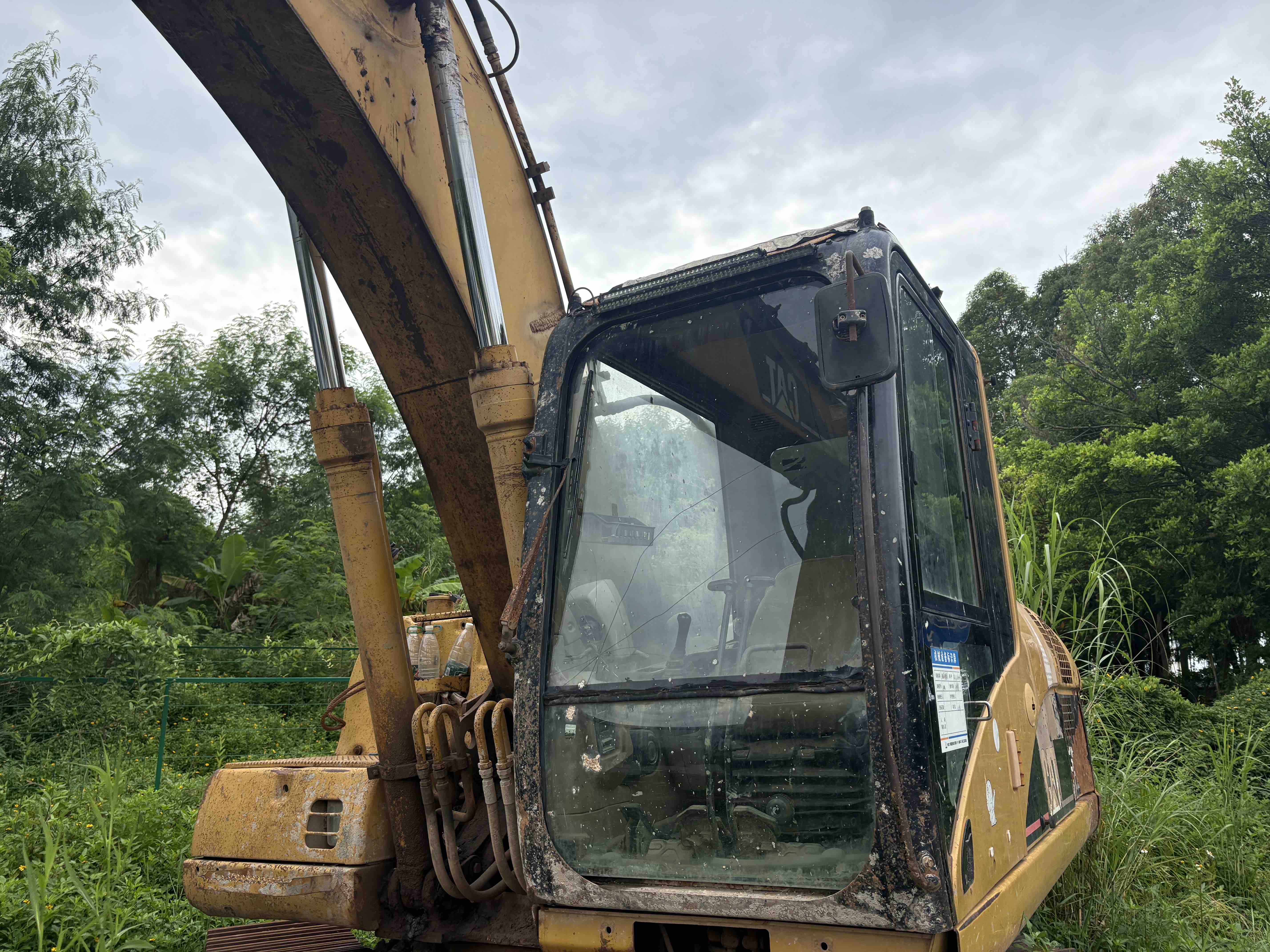 Buy Caterpillar 320C Used Excavator / 2