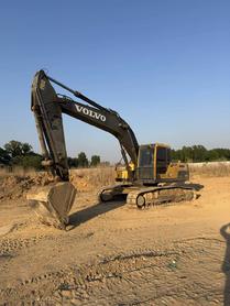 Buy Volvo 240BLC Used Excavator / 3 Buy Volvo 240BLC Used Excavator / 3