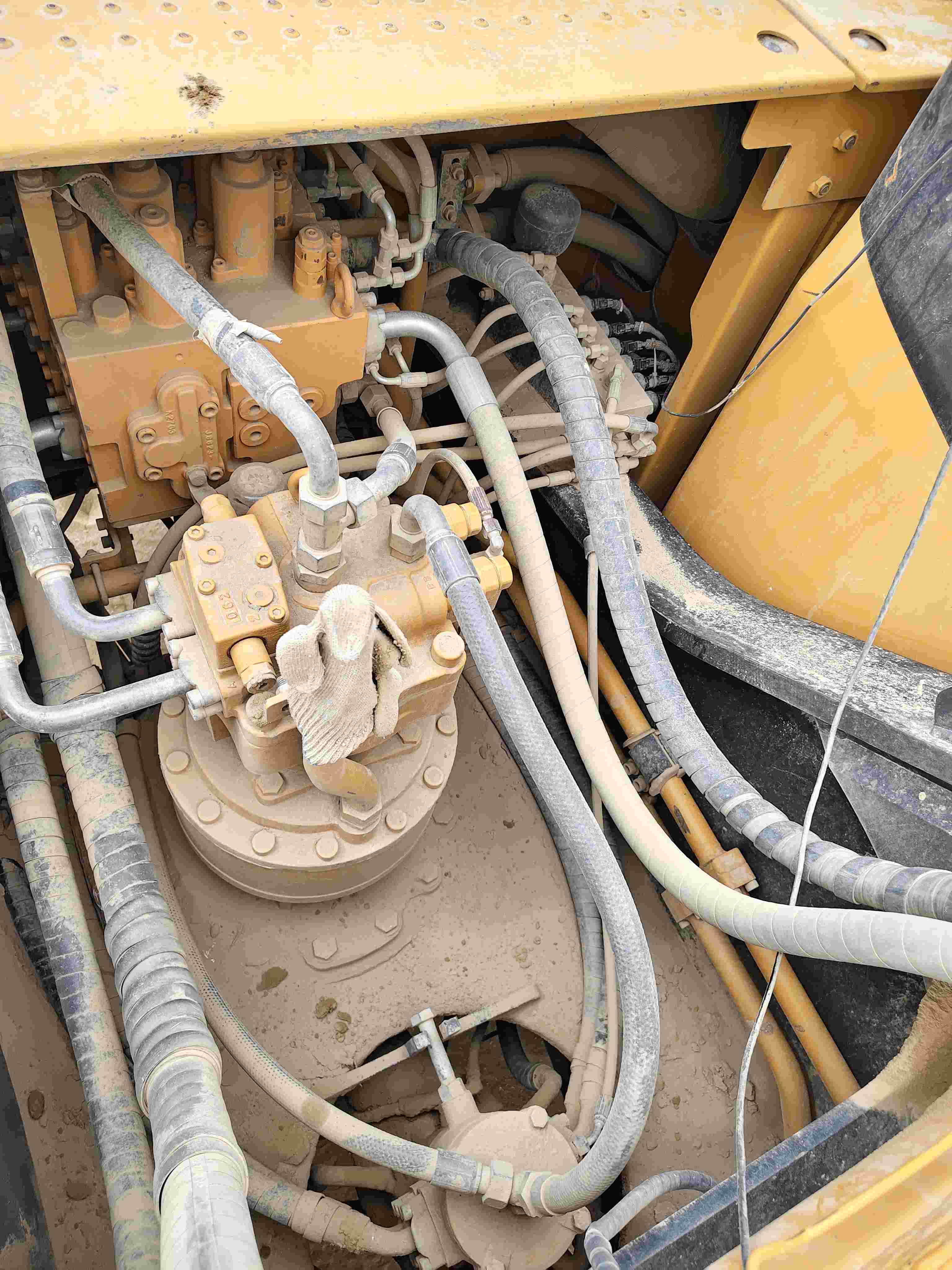 Buy Sany SY245H Used Excavator / 3