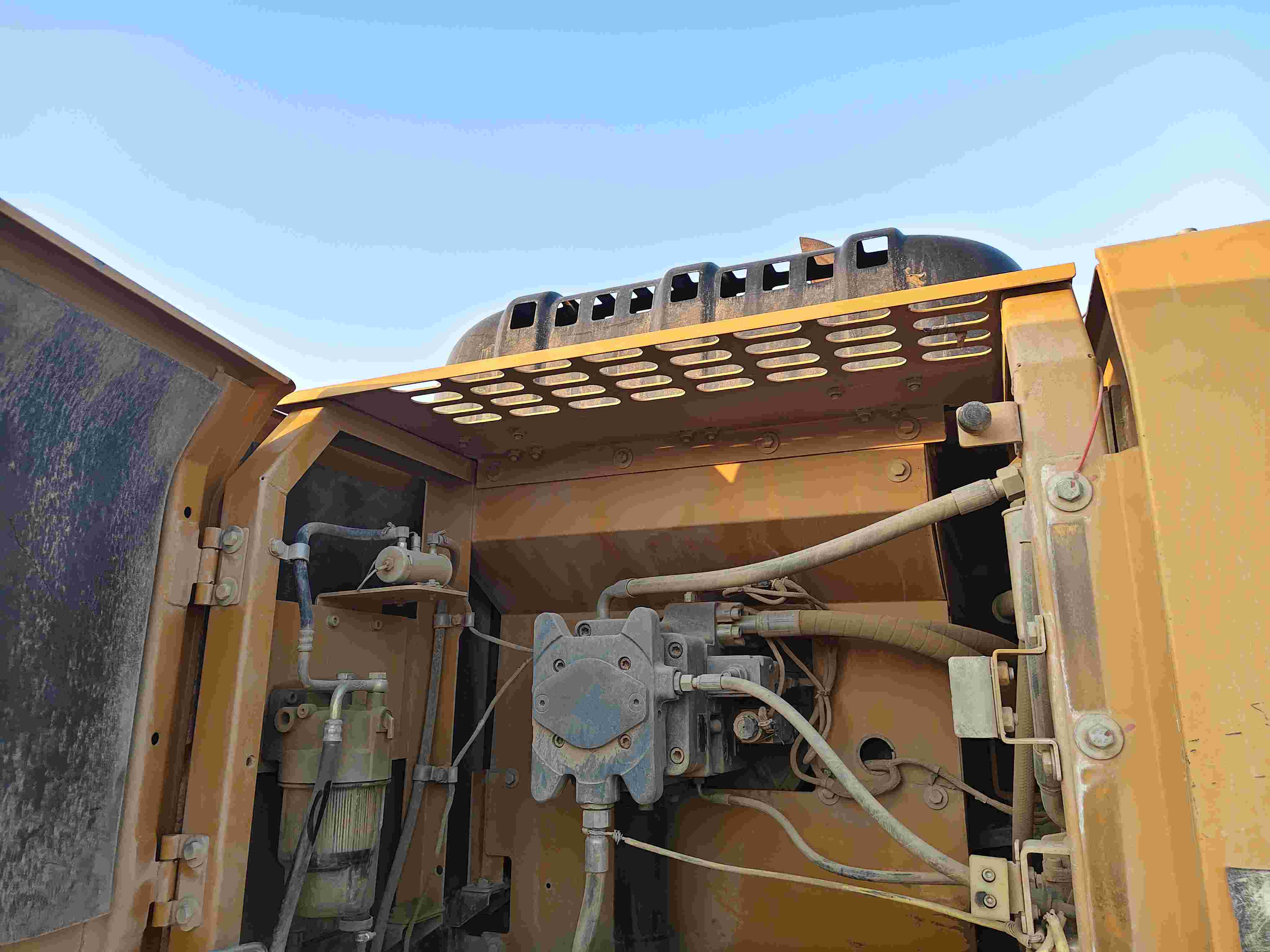 Buy Sany SY245H Used Excavator / 4