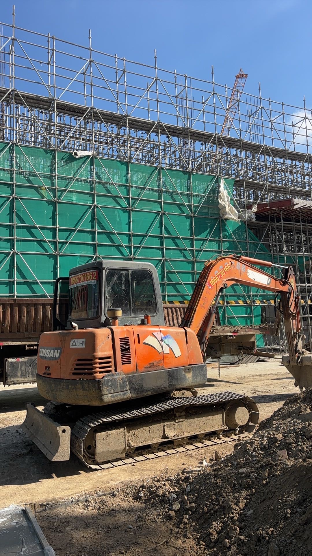 Buy Doosan DH55G Used Excavator / 2