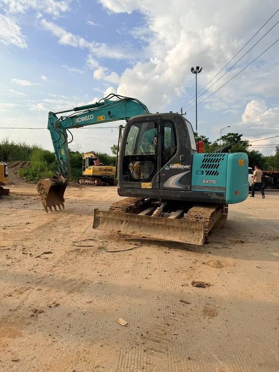 Buy Kobelco Used Excavator / 1