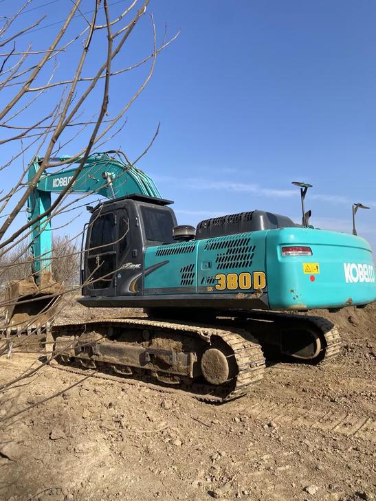 Buy Kobelco 380D-8 Used Excavator / 1