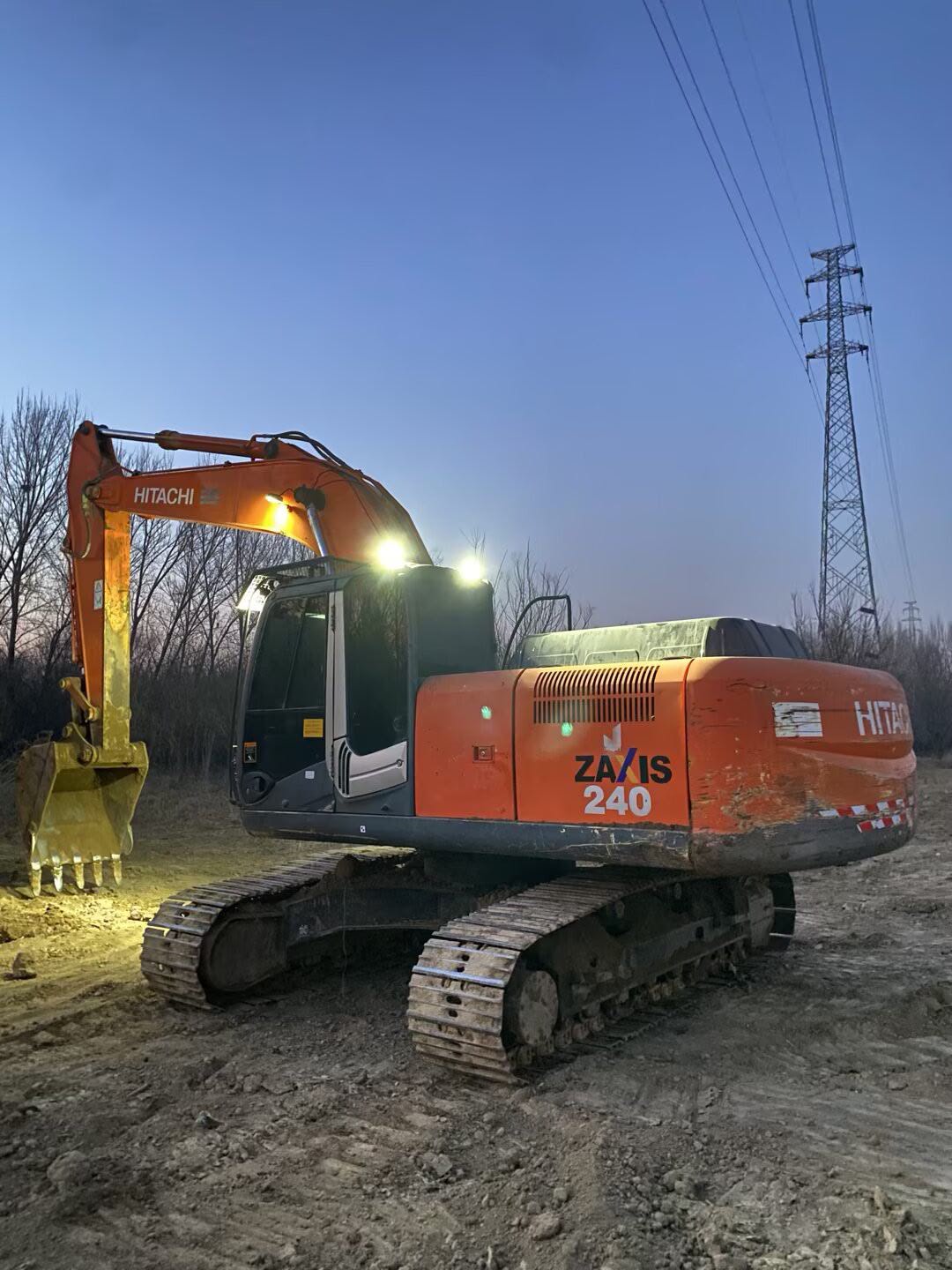 Buy Hitachi ZX240-3G Used Excavator / 3