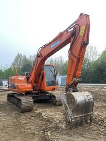 Buy Doosan 150W-7 Used Excavator / 4 Buy Doosan 150W-7 Used Excavator / 4