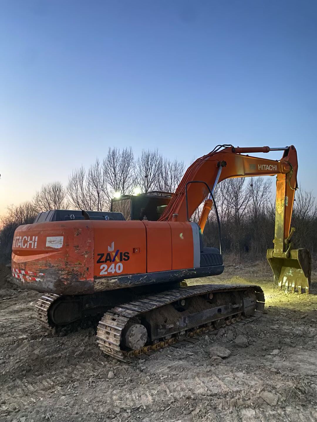 Buy Hitachi ZX240-3G Used Excavator / 4