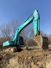 Buy Kobelco 380D-8 Used Excavator / 4 Buy Kobelco 380D-8 Used Excavator / 4