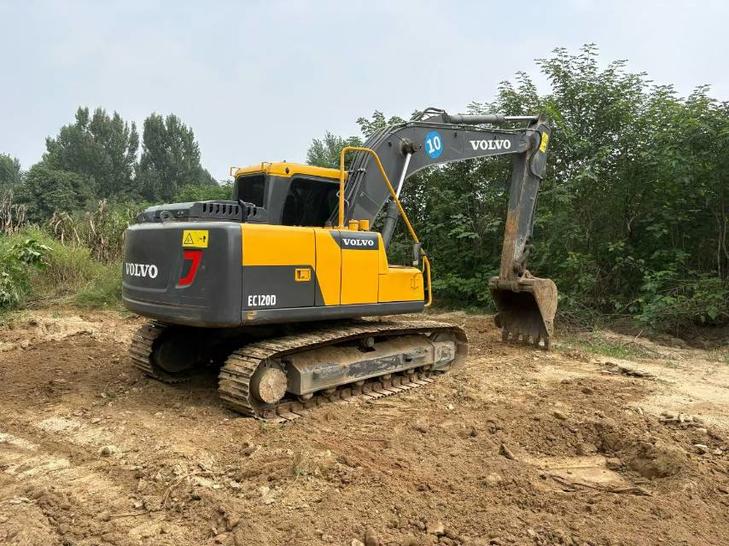 Buy Volvo EC120D Used Excavator / 1