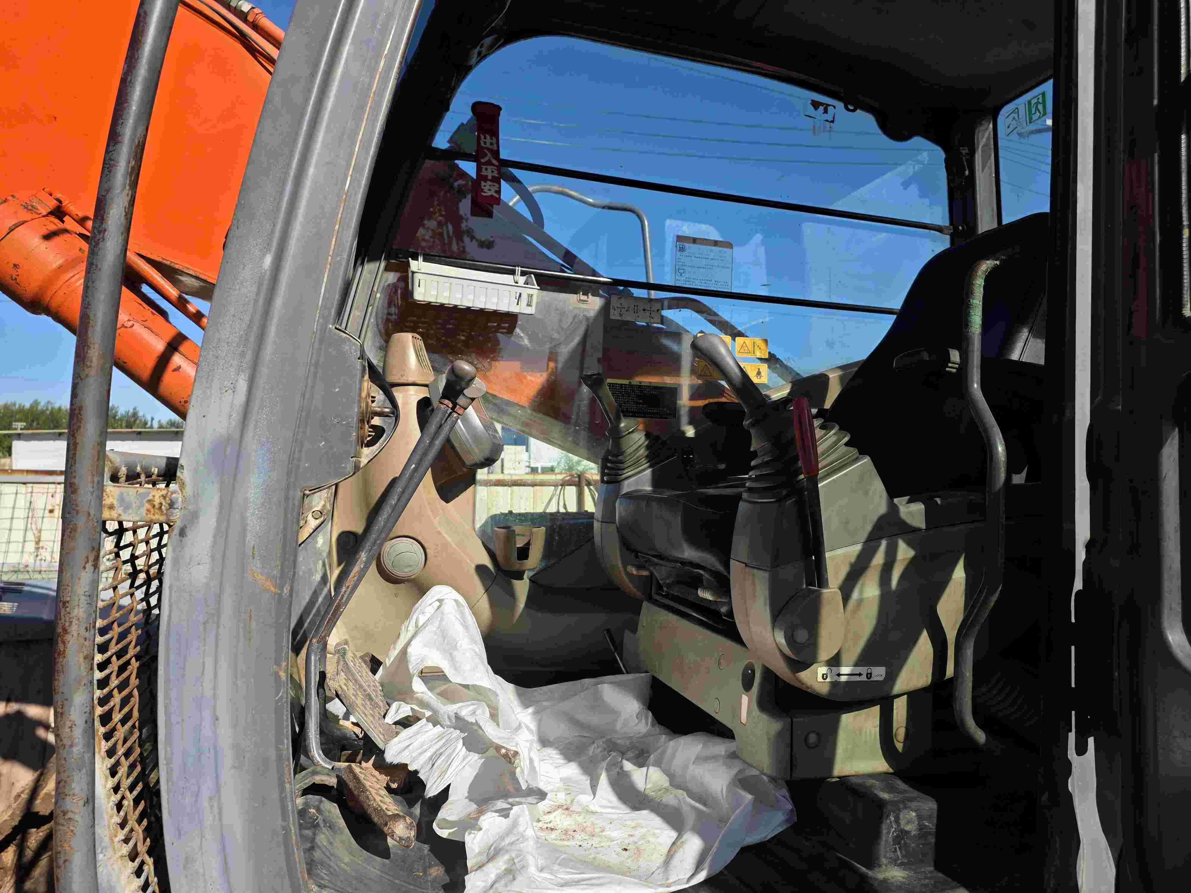 Buy Hitachi ZX210LCH Used Excavator / 3