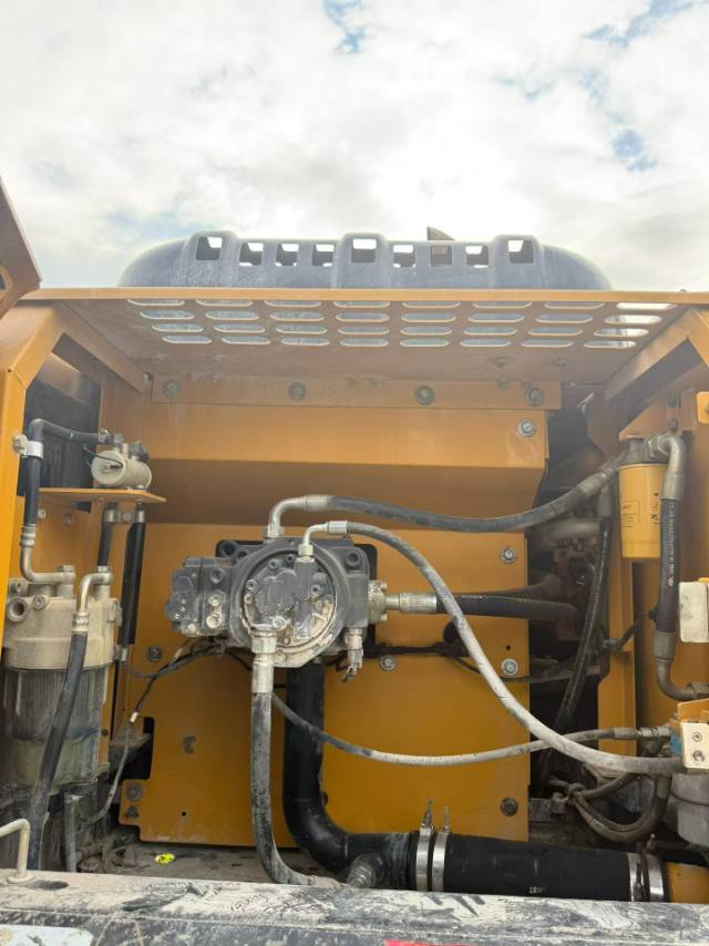 Buy Sany SY245H Used Excavator / 6