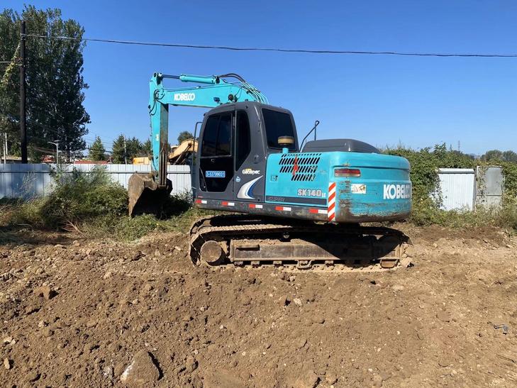 Buy Kobelco SK140LC-8 Used Excavator / 1