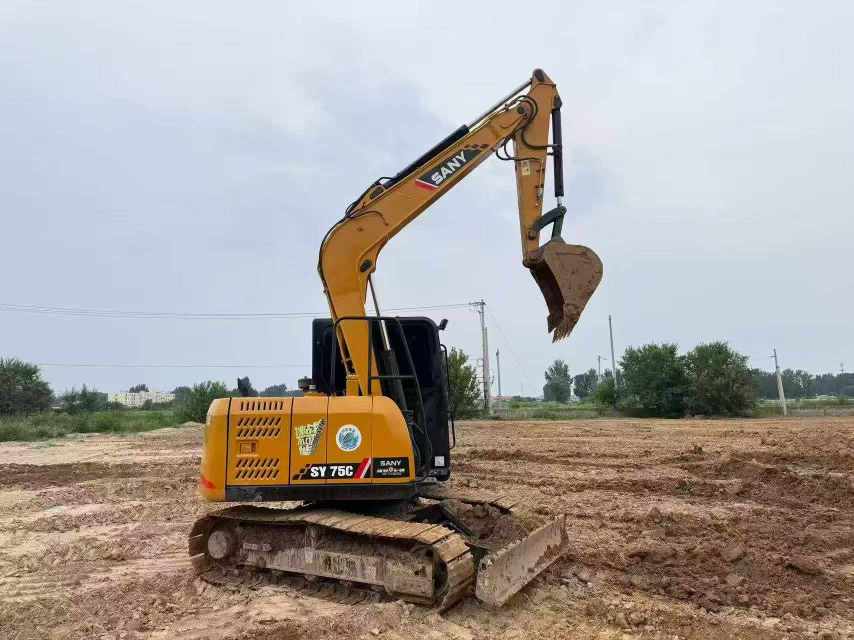 Buy Sany SY75C Used Excavator / 3