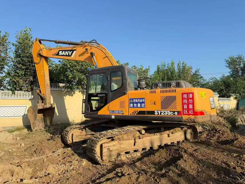 Buy Sany SY235C Used Excavator / 3