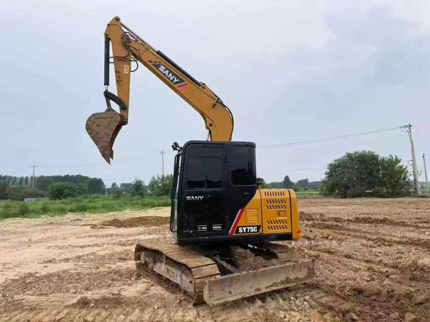 Buy Sany SY75C Used Excavator / 4