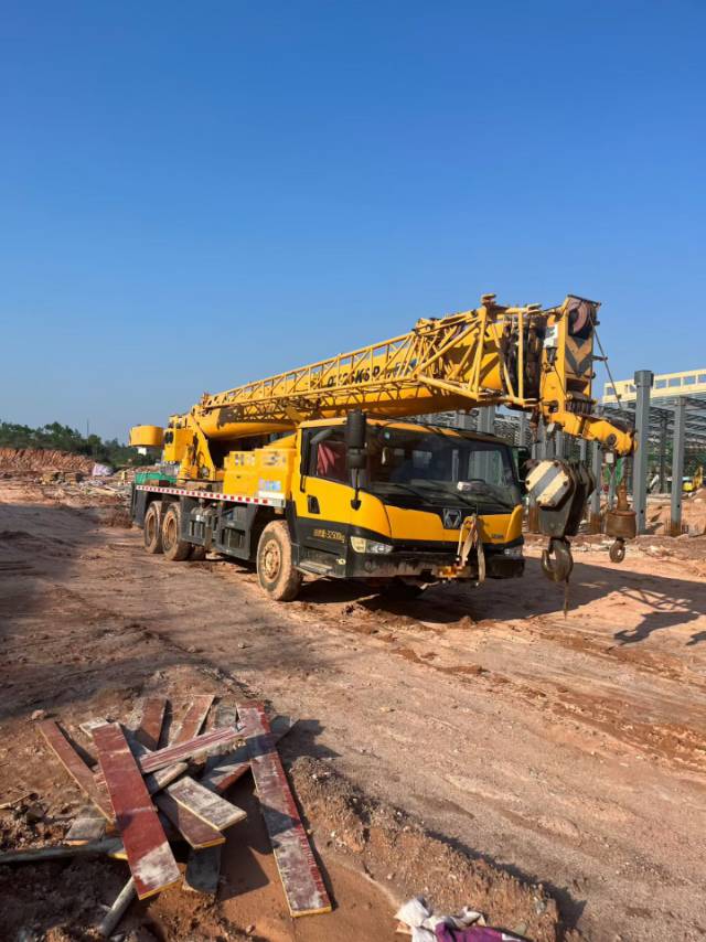 Buy XCMG QY25K5D Used Crane / 2